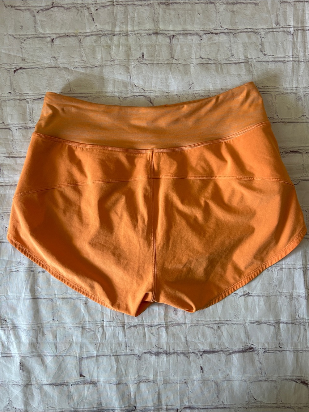 Outdoor Voices Hudson Sweat Tech Run Shorts Sunsine Orange Size Medium - Picture 4 of 6